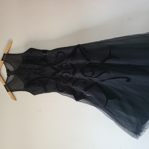 BCBGMaxazria velvet tulle Midi dress sz-0 nwt - Picture 2 of 10